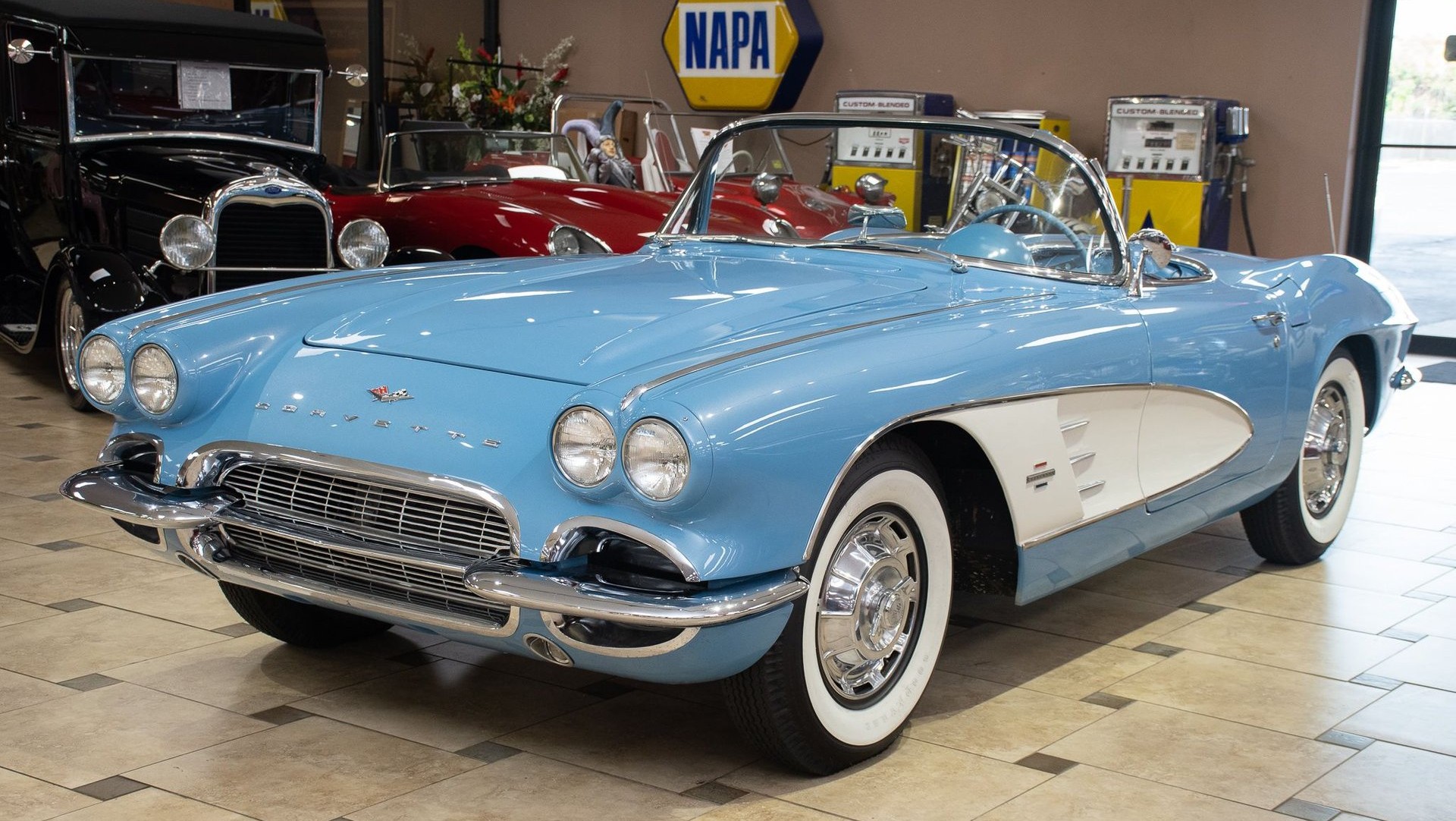Click to Enlarge-Esc to Close Corvette Generations/C1/C1 1961 Blue x.jpg